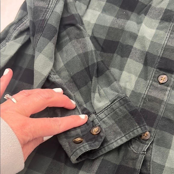 Carhartt Dark Green Checkered Button-Down Shirt - Picture 4 of 6